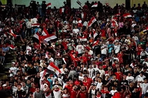 الخطيب وحسن شحاتة وقميص القطبين.. احتفال استثنائي لجماهير منتخب مصر بالتأهل للمونديال (صور)